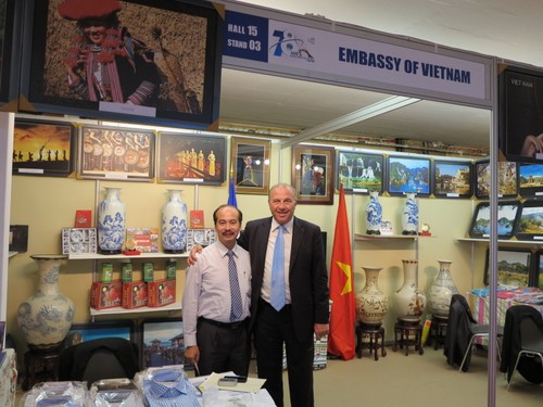 Việt Nam tham dự Hội chợ thương mại quốc tế lớn nhất khu vực Đông Nam Âu TIF 78/2013 - ảnh 3